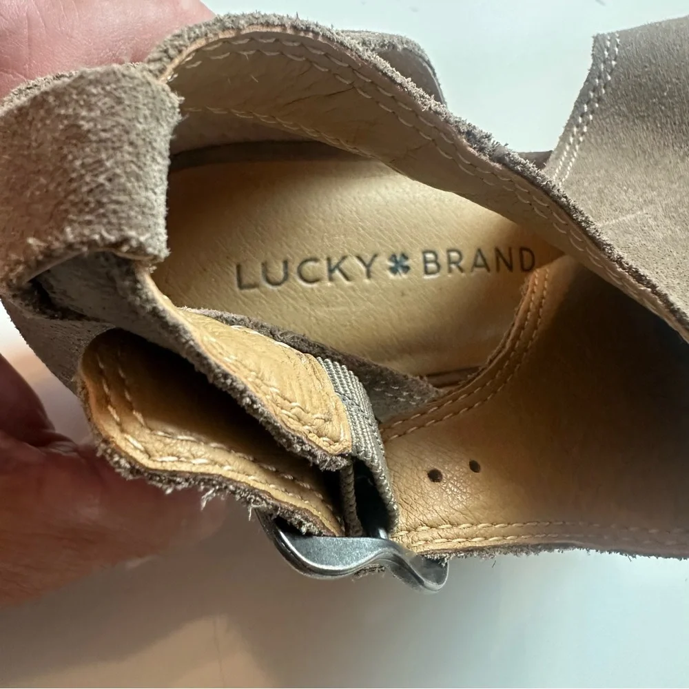 Lucky Brand chic lucky